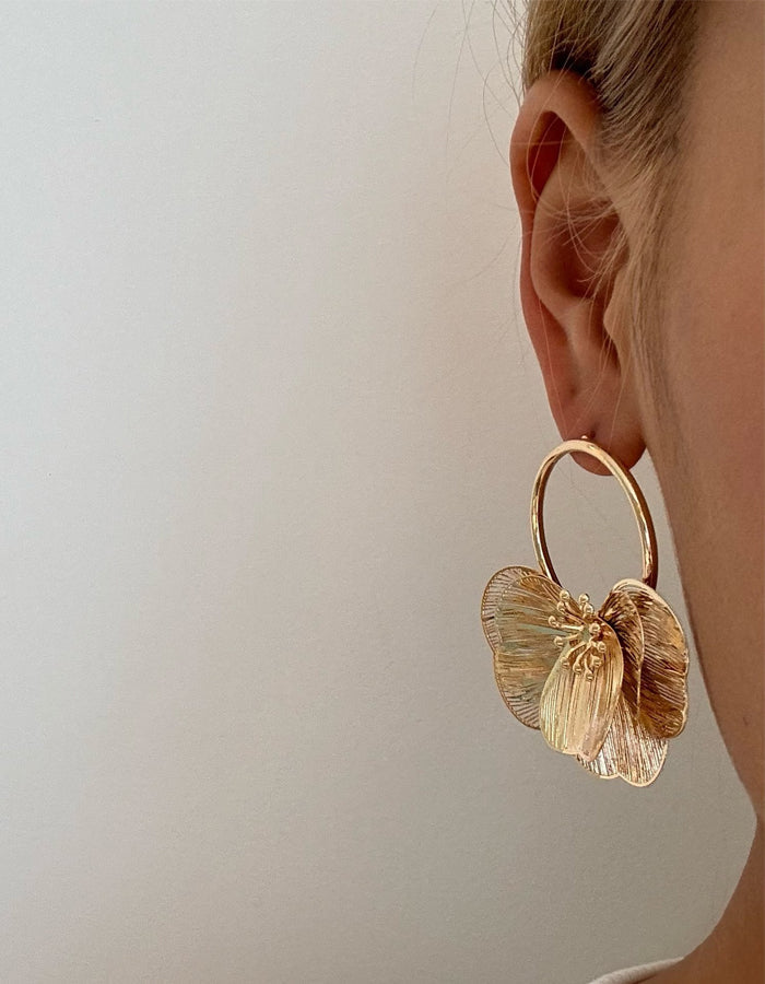 Elena | Pendientes florales dorados