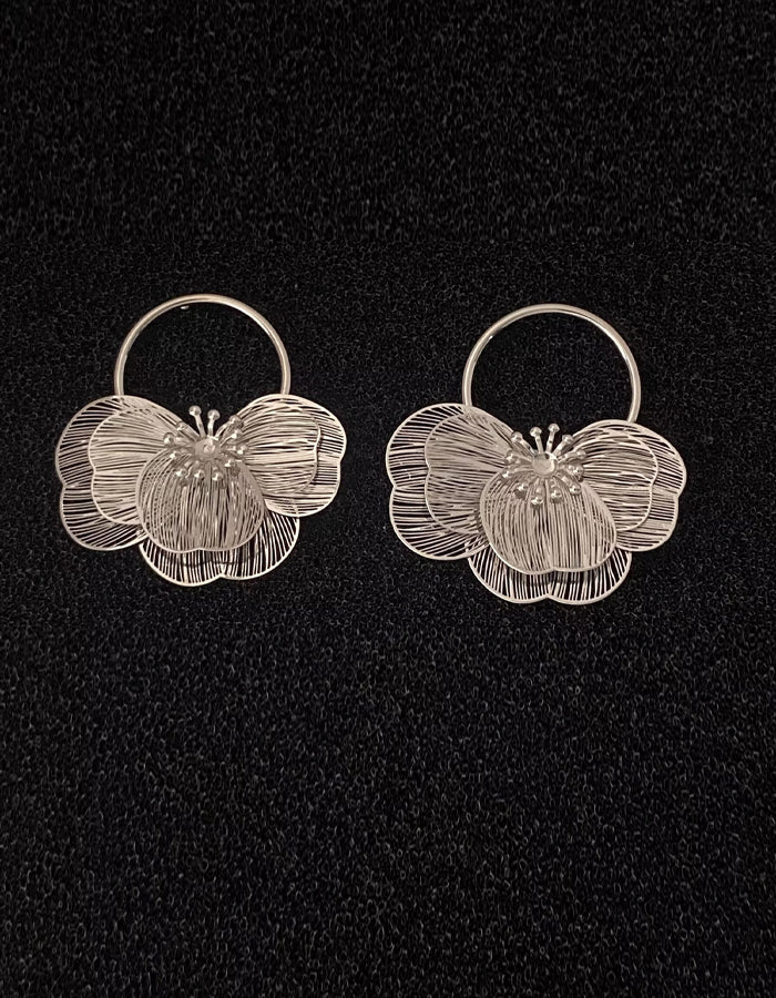 Elena | Pendientes florales dorados