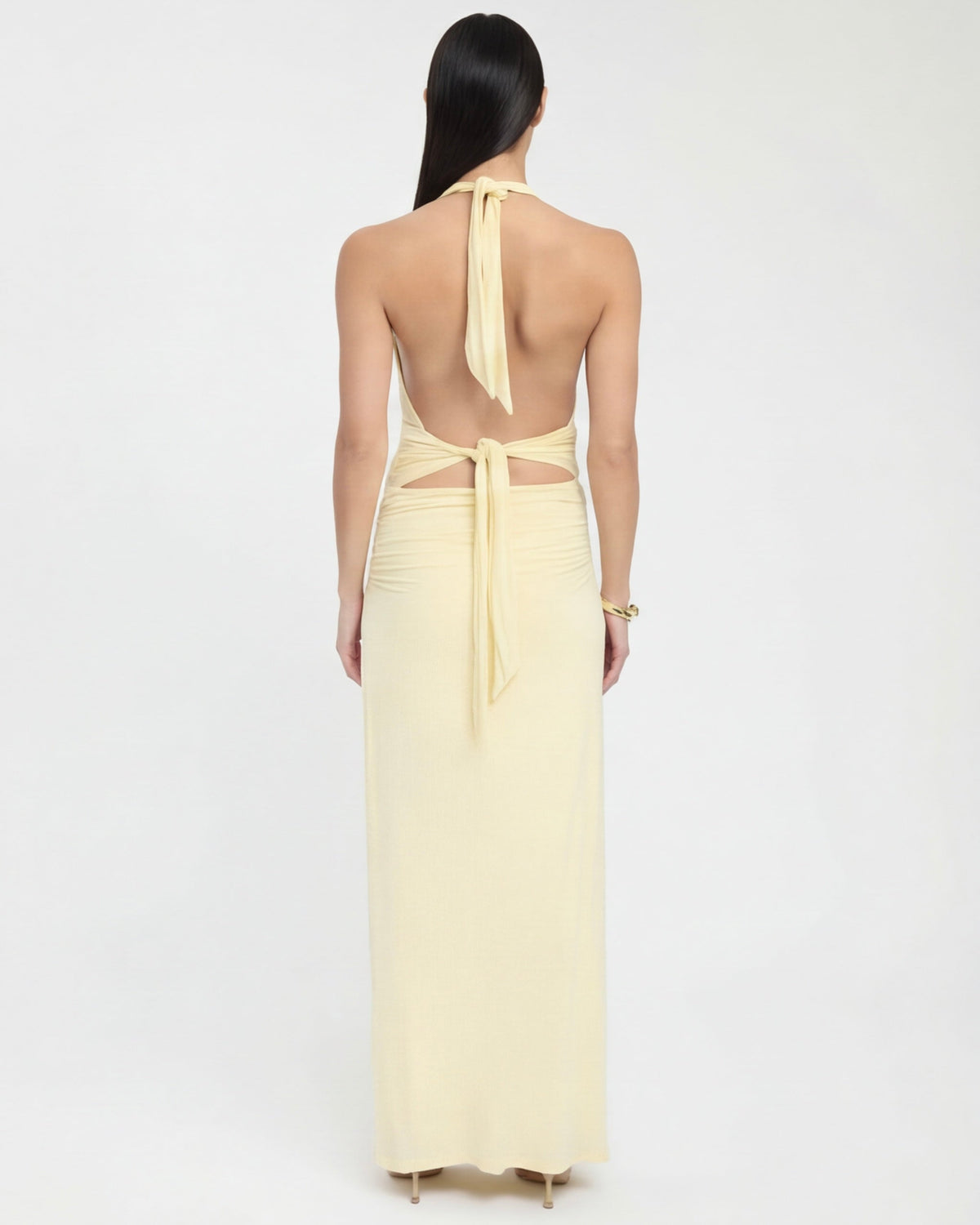 María | Vestido maxi con cuello halter