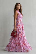Florencia | Romántica cascada de rosas. Vestido largo con escote americano