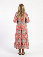 Zoe  | Vestido midi de manga corta con cuello en V y estampado Paisley