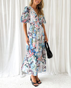 Selena | Vestido femenino con estampado floral