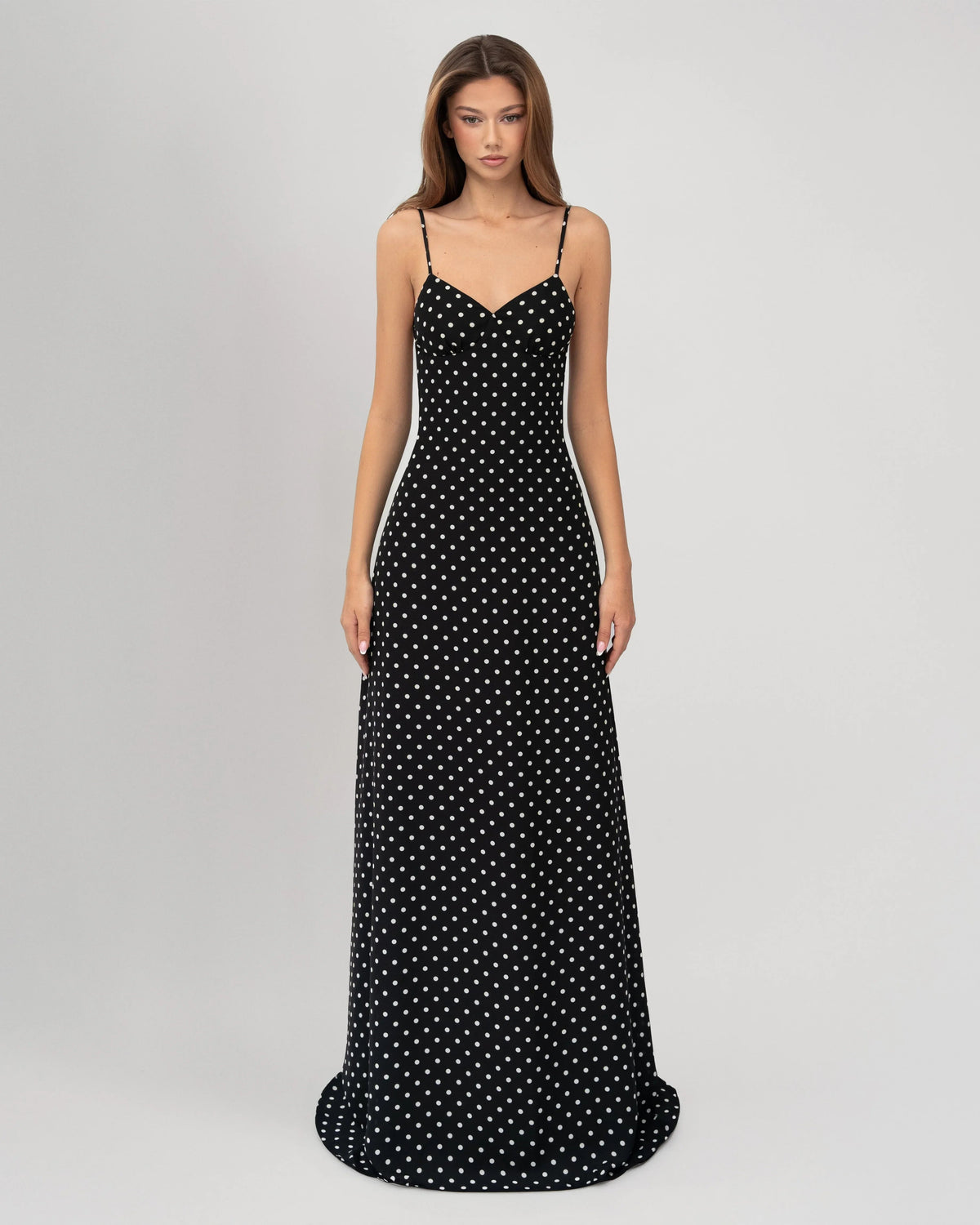 Blanca |  Vestido maxi de lunares