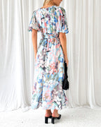 Selena | Vestido femenino con estampado floral