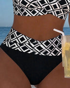 Carla | Bikini de dos piezas con corte de sujetador y estampado de rombos
