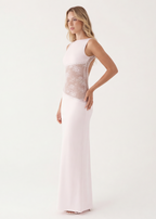 Estefanía  | Vestido maxi con corte de velo