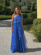 Amira | Vestido Largo Asimétrico con Volantes