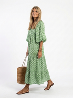 Gala | Vestido midi estampado con cuello en V y mangas tres cuartos