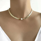 Collar griego con perla en oro