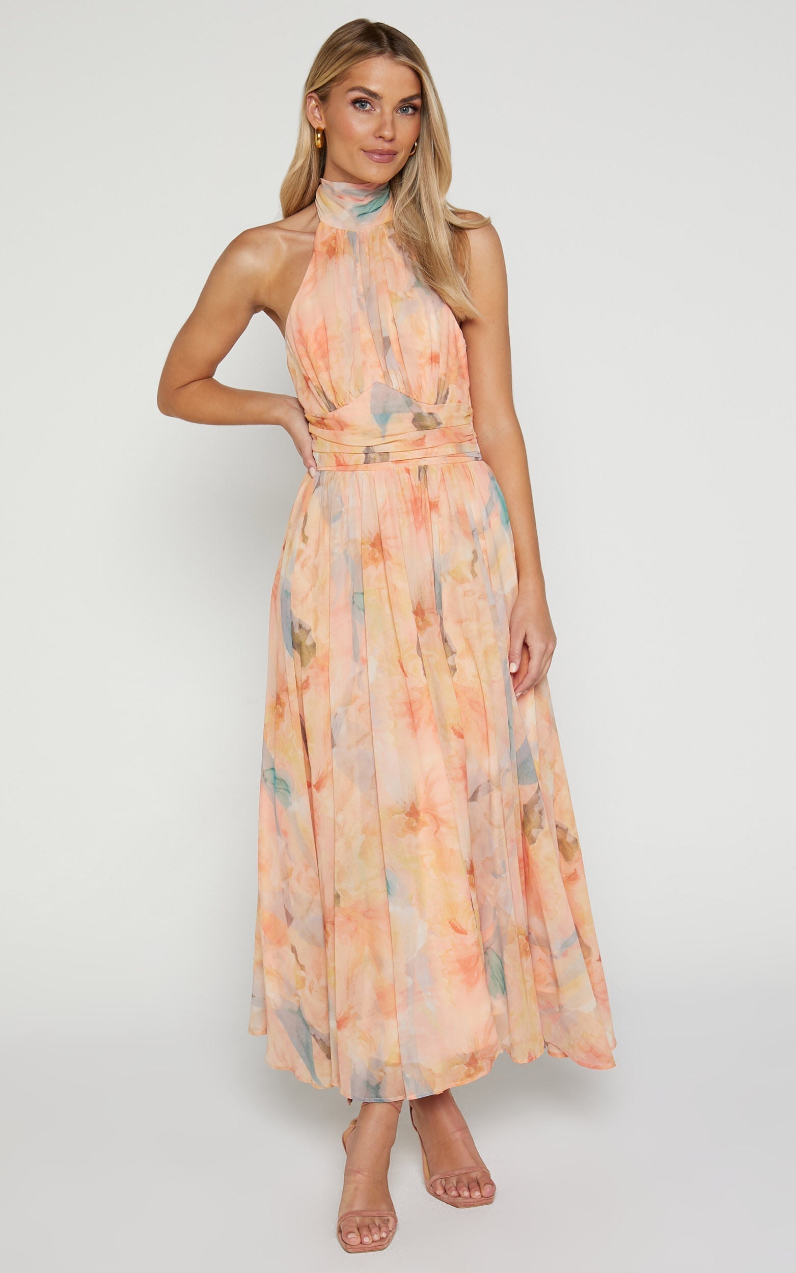 Antonia | Elegante vestido largo con cuello halter