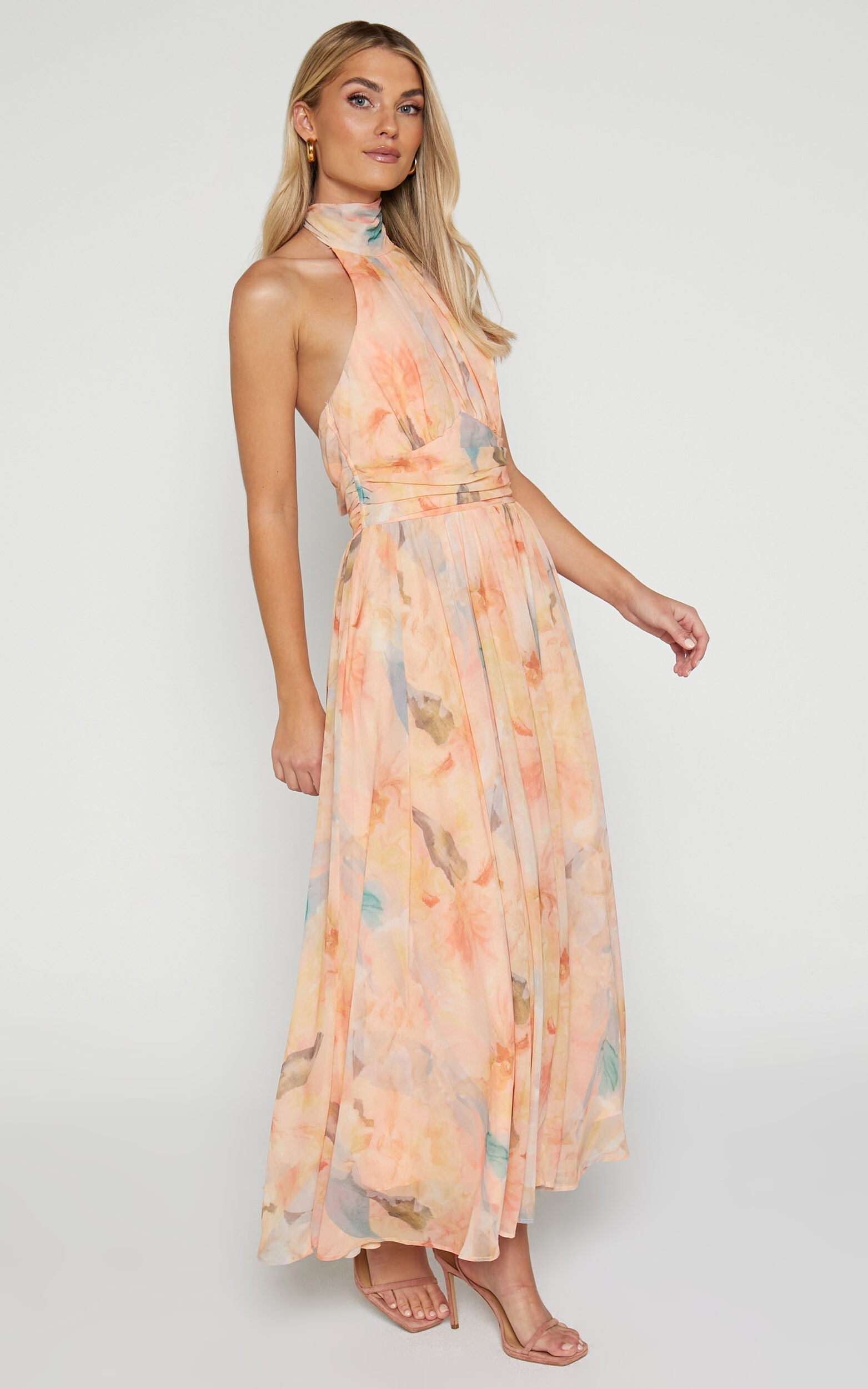 Antonia | Elegante vestido largo con cuello halter