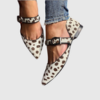 Conchita | Estilo Mary Jane con tachuelas