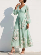 Mireya | Vestido midi verde claro con estampado floral
