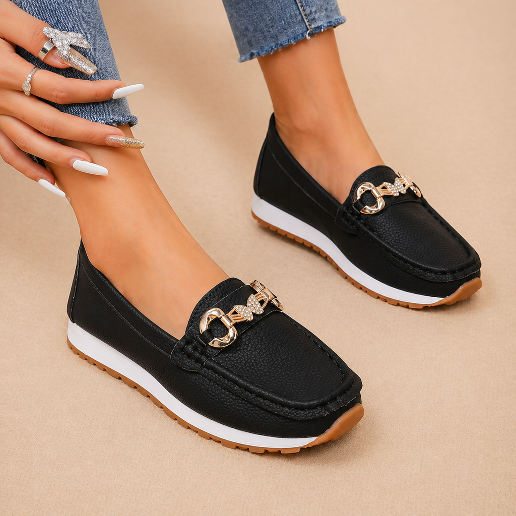 Carmen |  Mocasines informales con hebilla de mariposa