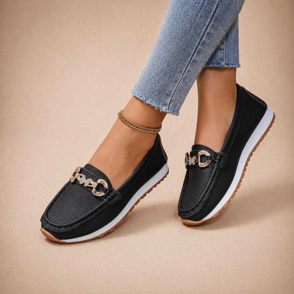 Carmen |  Mocasines informales con hebilla de mariposa