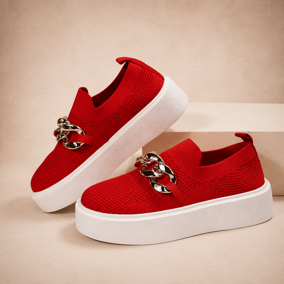 Evelyn | Mocasines con detalle de cadena metálica