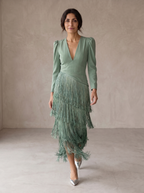Clara | Vestido elegante con mangas con flecos