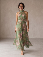 Lydia | Elegante vestido largo con cuello halter y estampado floral
