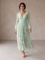 Mireya | Vestido midi verde claro con estampado floral