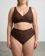 Isabella | Bikini cruzado que sienta muy bien, con copas que ofrecen sujeción