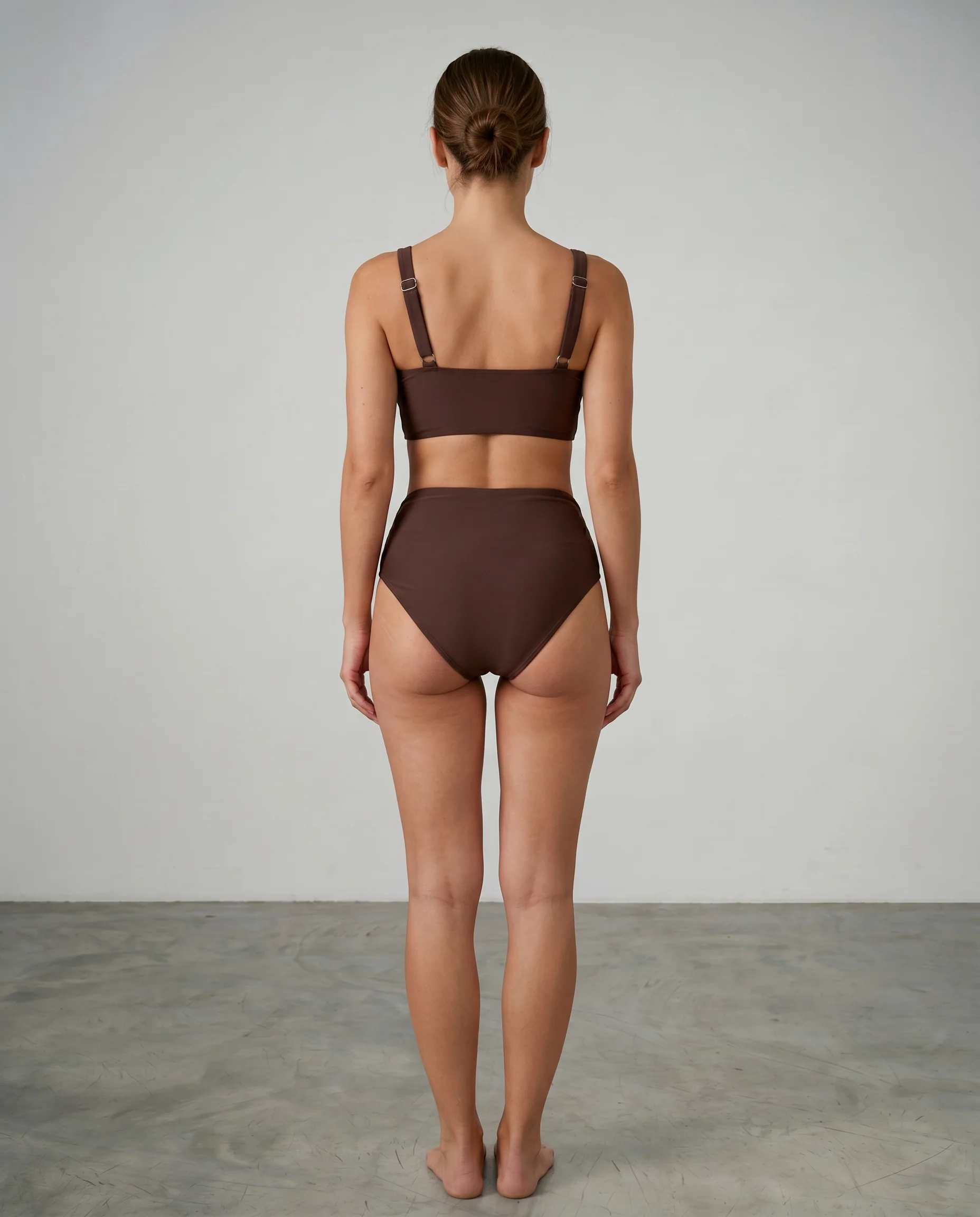 Isabella | Bikini cruzado que sienta muy bien, con copas que ofrecen sujeción