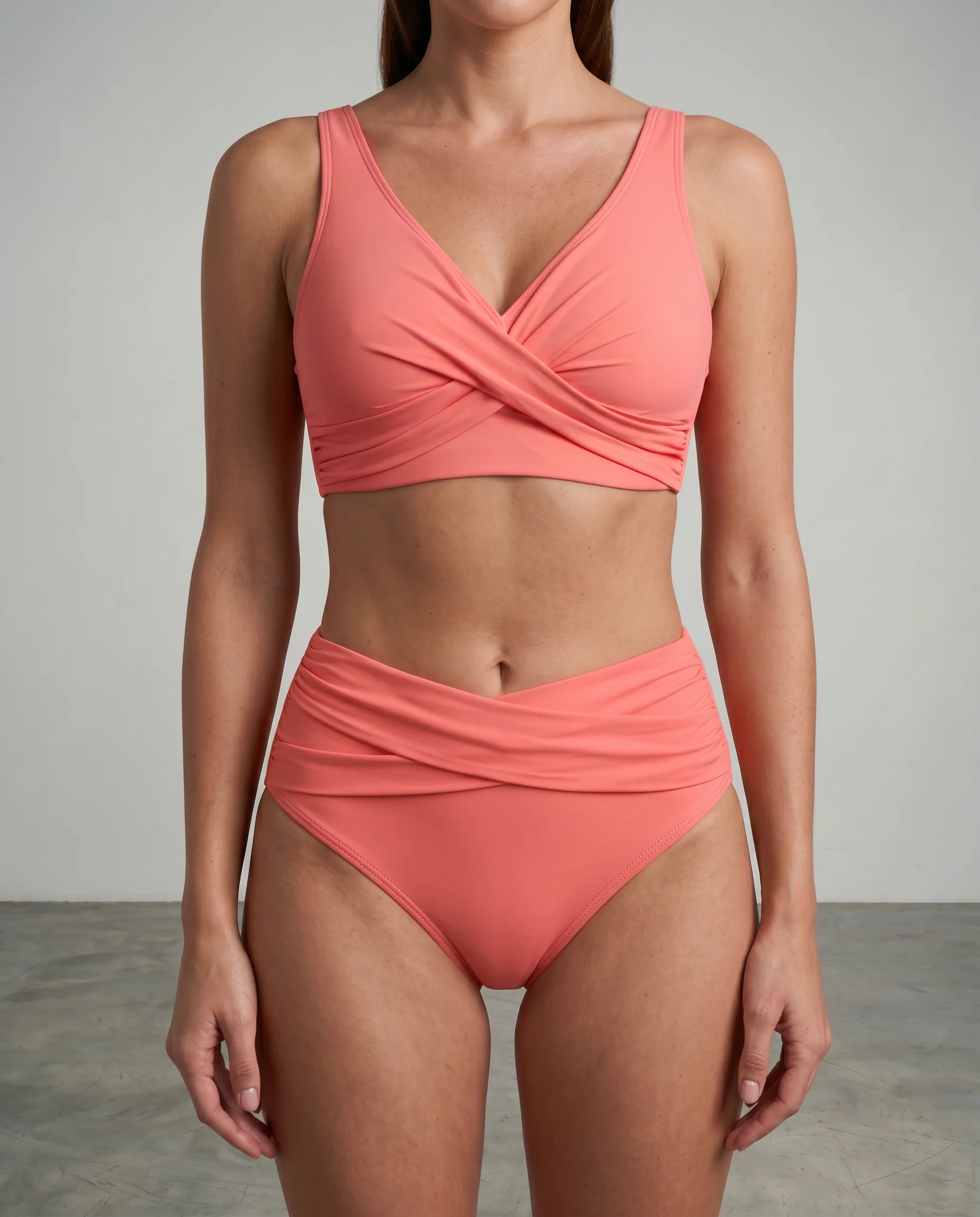 Isabella | Bikini cruzado que sienta muy bien, con copas que ofrecen sujeción