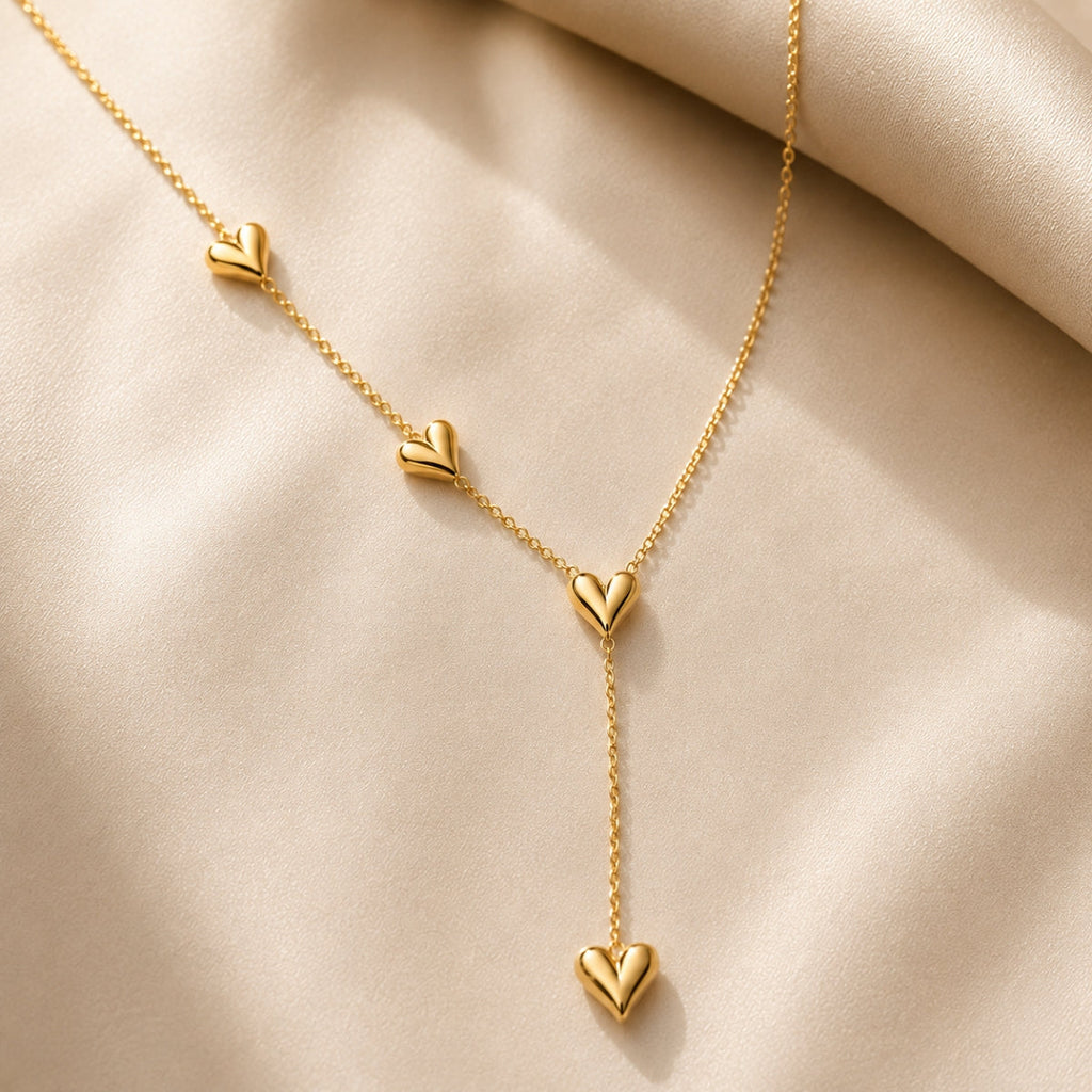 Alva | Collar elegante de corazones